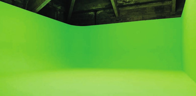 Original Laval Virtual article artwork showing an empty green-screen studio.